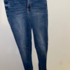 Skinny blue jeans